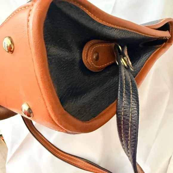 Dooney & Bourke Essex Crossbody bag Vintage pebble grain leather - Picture 3 of 5